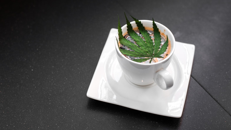 Cannabis-Cappucino